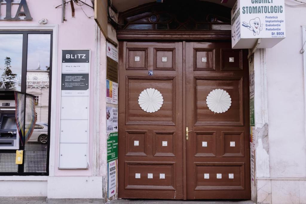 ☆ Bulevard Apartments ☆ Arad Exterior photo