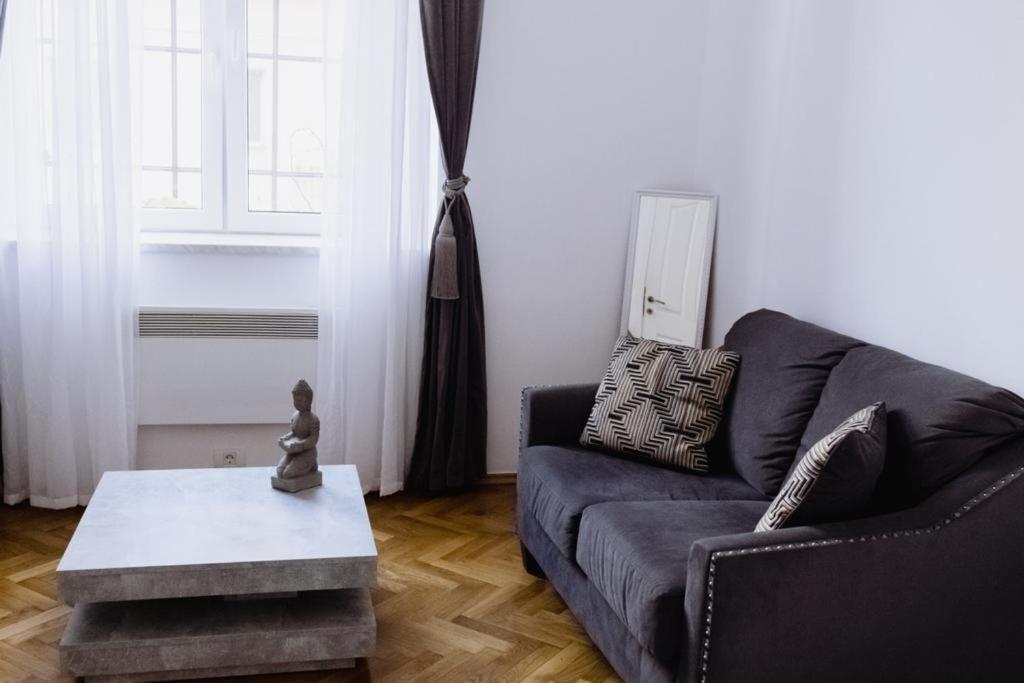 ☆ Bulevard Apartments ☆ Arad Exterior photo