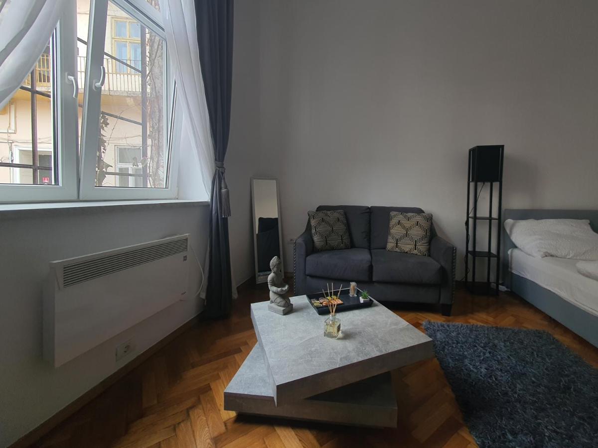 ☆ Bulevard Apartments ☆ Arad Exterior photo